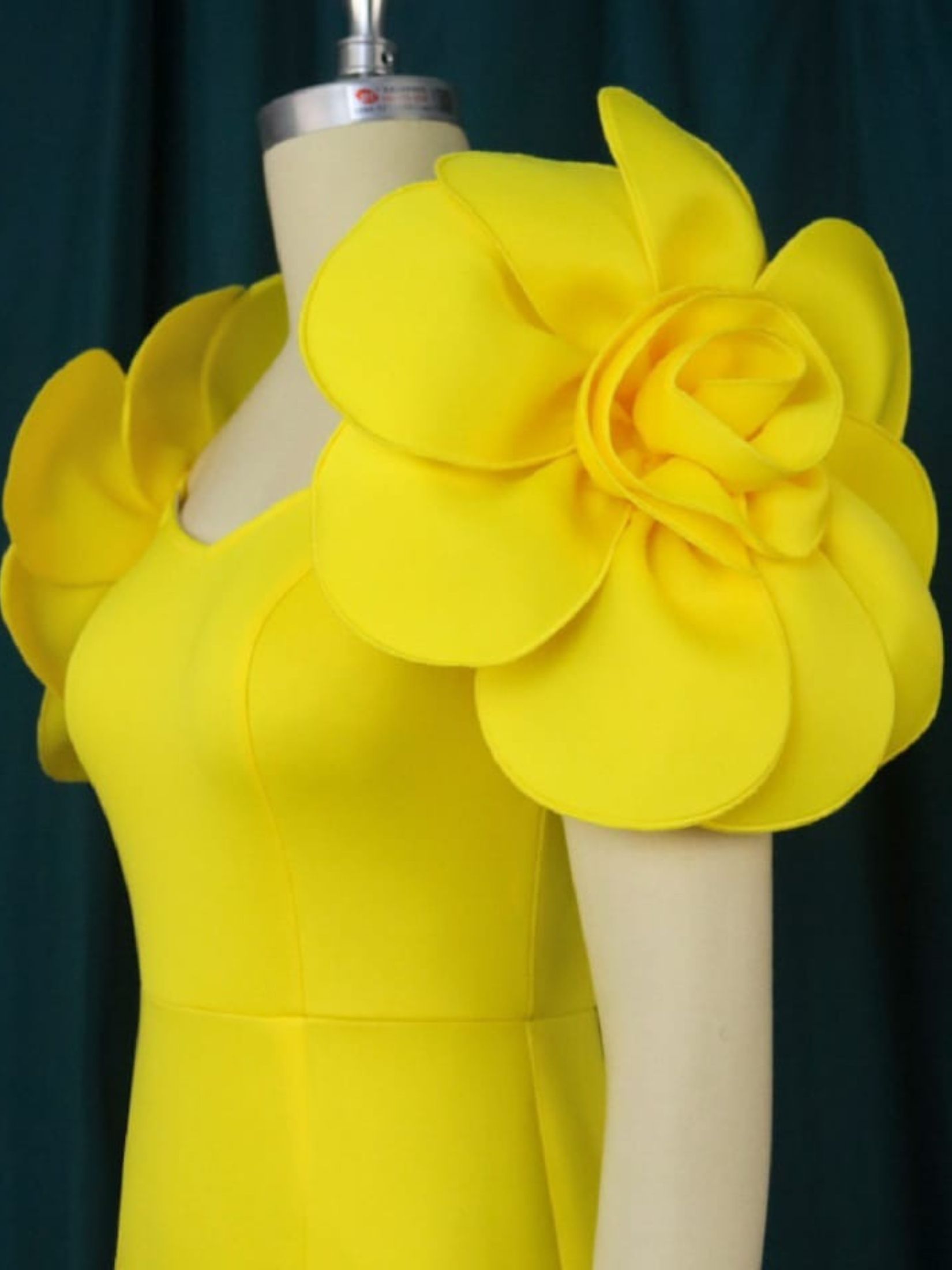 YELLOW MIDI FRESS WITH FLOWER SLEEVES